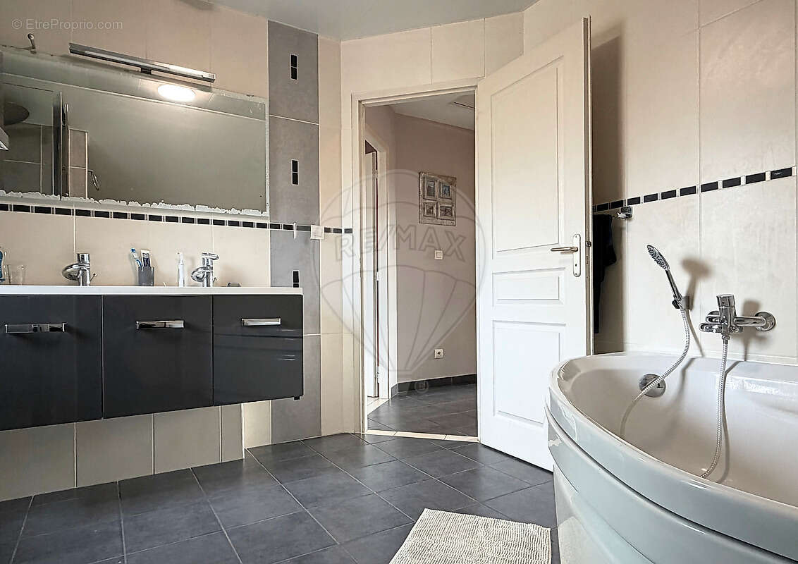 Maison à VIUZ-EN-SALLAZ