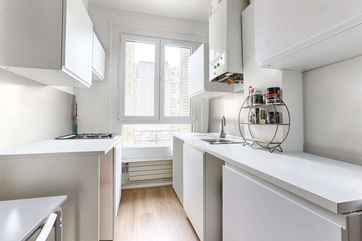Appartement à COURBEVOIE