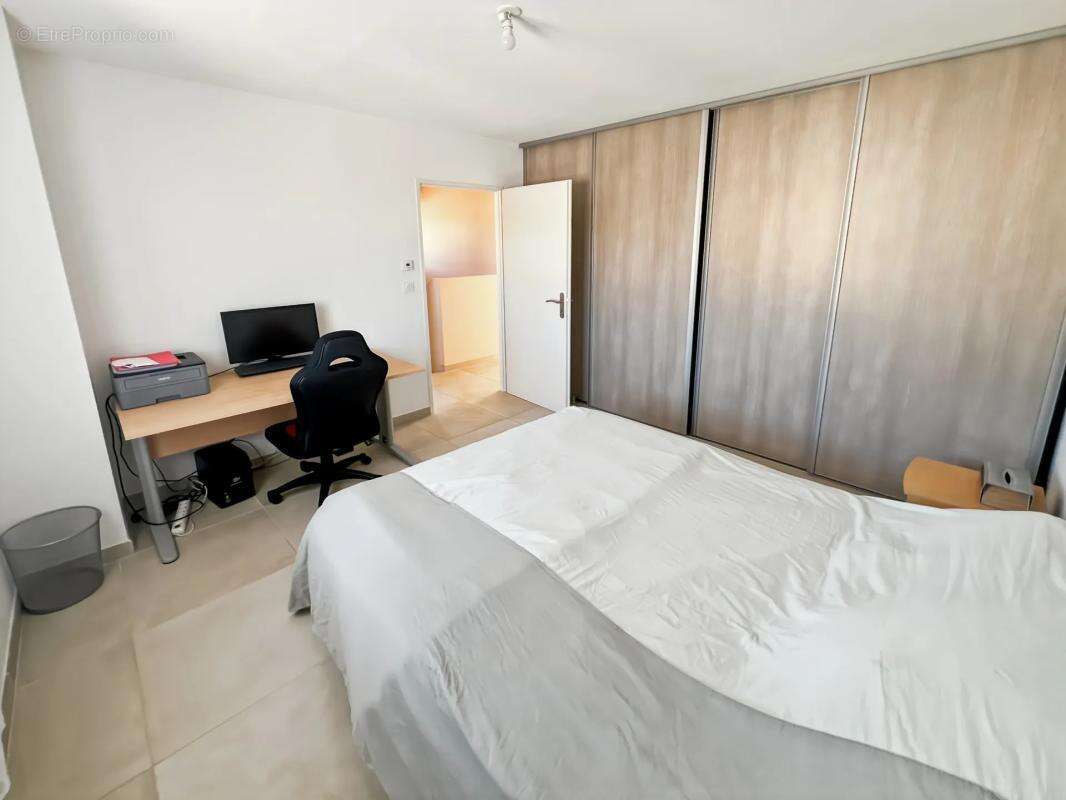 Maison à VINON-SUR-VERDON