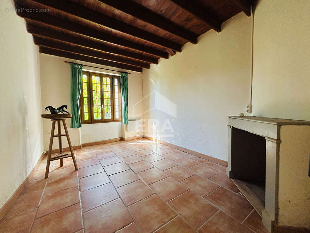 Maison à CASTELNAU-RIVIERE-BASSE