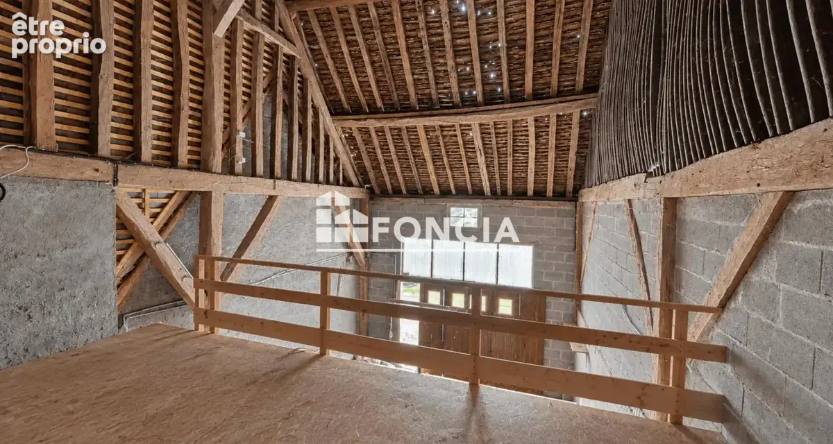 Maison ancienne à rénover avec grand terrain de plus de 1 600 m² et beau potentiel d’agrandissement - photo 12