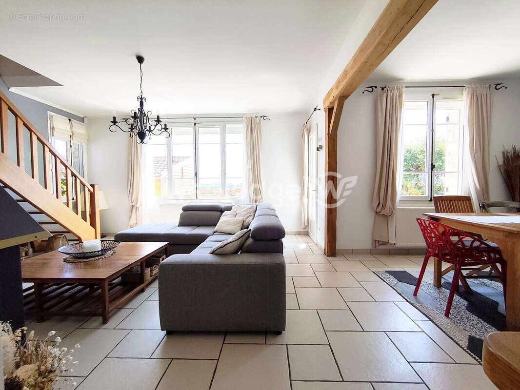 Maison à CHARS