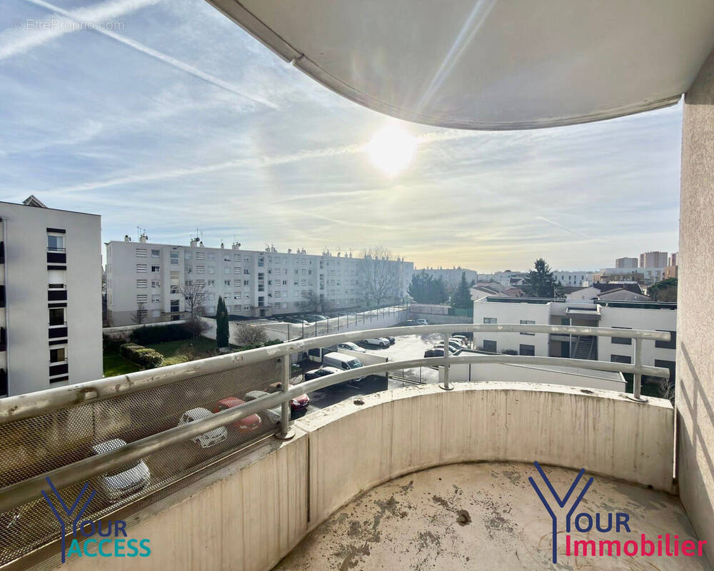 Appartement à BRON