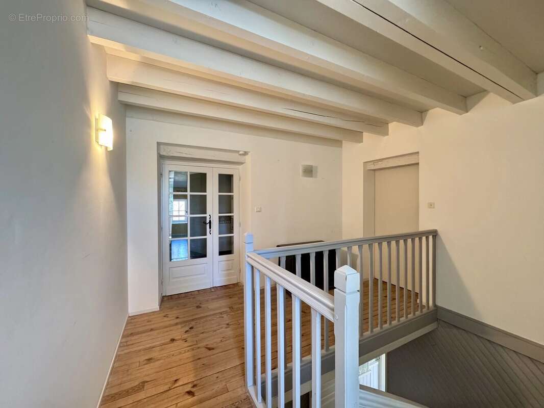 Maison à FARGUES-SUR-OURBISE