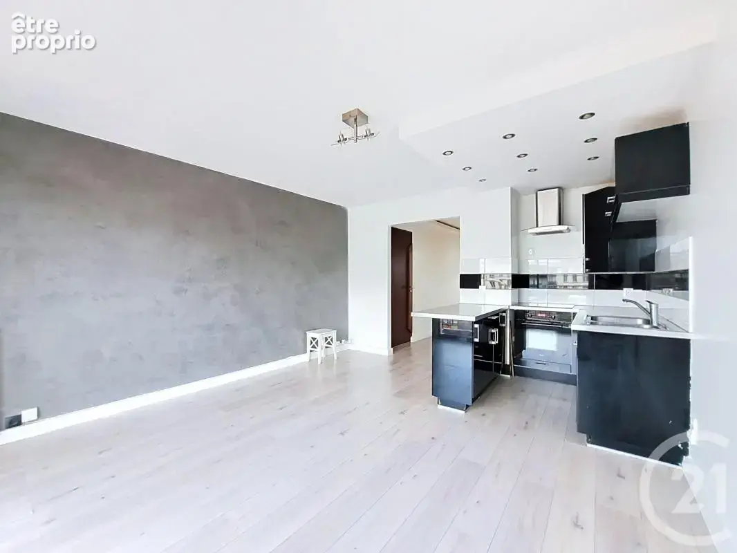 Appartement 3 pièces 51 m² à vendre à Creteil (94000) - photo 2