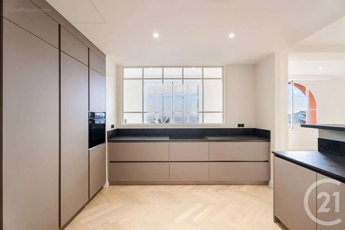 Appartement à BEAULIEU-SUR-MER