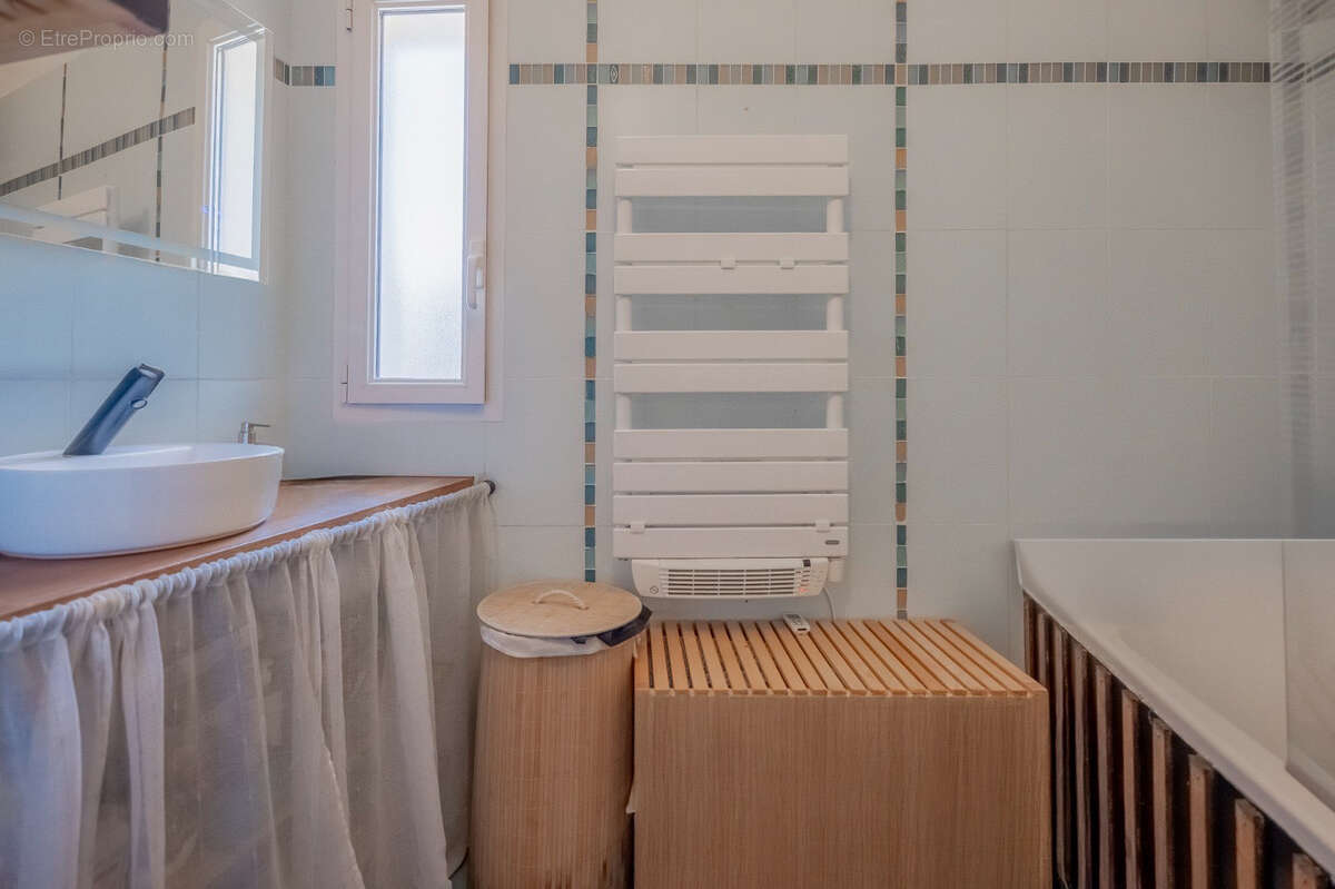 Bel appartement type 4 en DUPLEX - idéalement situé - au dernier étage - photo 14