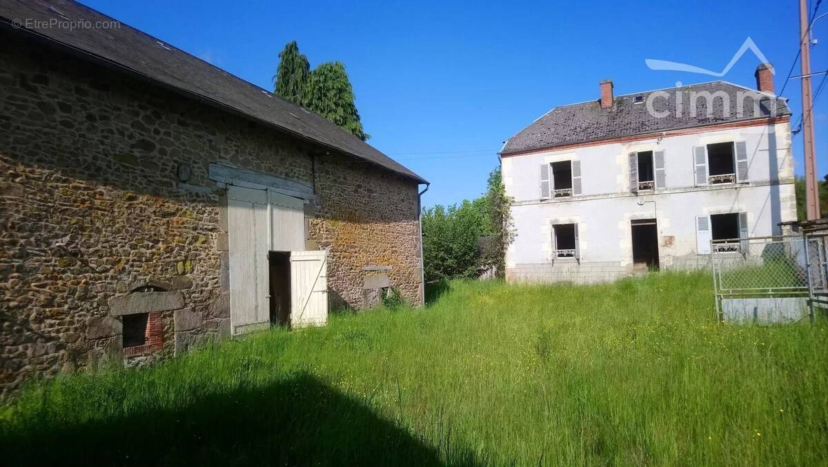 Maison à SAINT-GEORGES-LA-POUGE