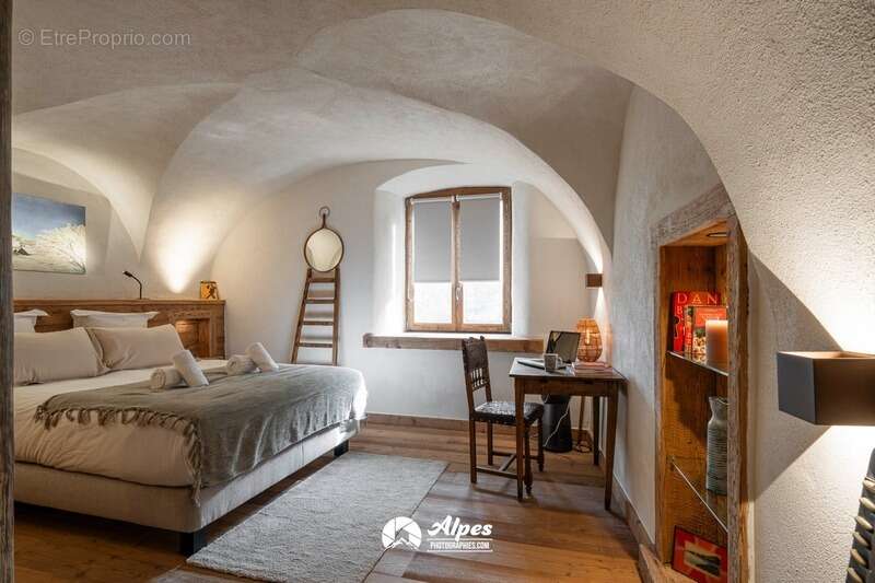 Appartement à LA SALLE-LES-ALPES
