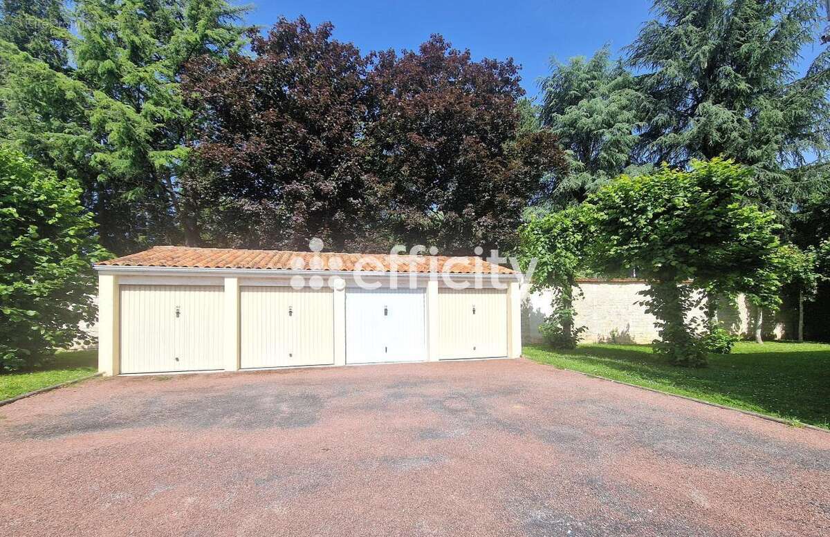 Appartement à SAINTES