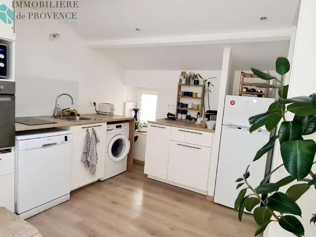 Appartement à VILLENEUVE-LES-AVIGNON