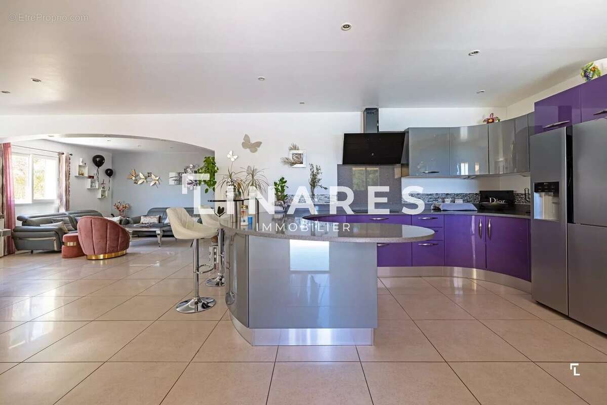 LA GRACIEUSE - Villa T4 de 165m² - Piscine - Parcelle 604m² - 13013 La Batarelle - photo 8