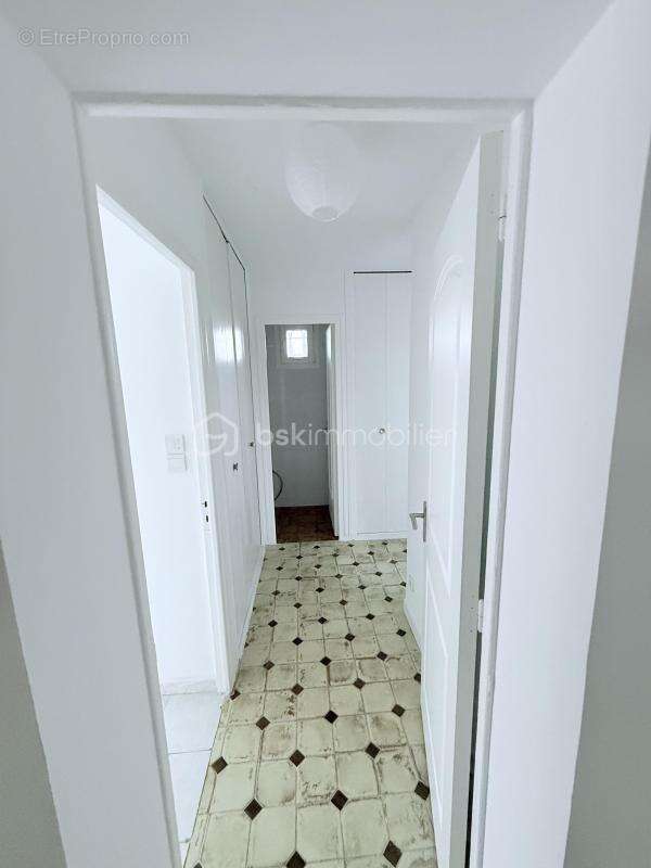 Maison à CHATEAUNEUF-LES-MARTIGUES