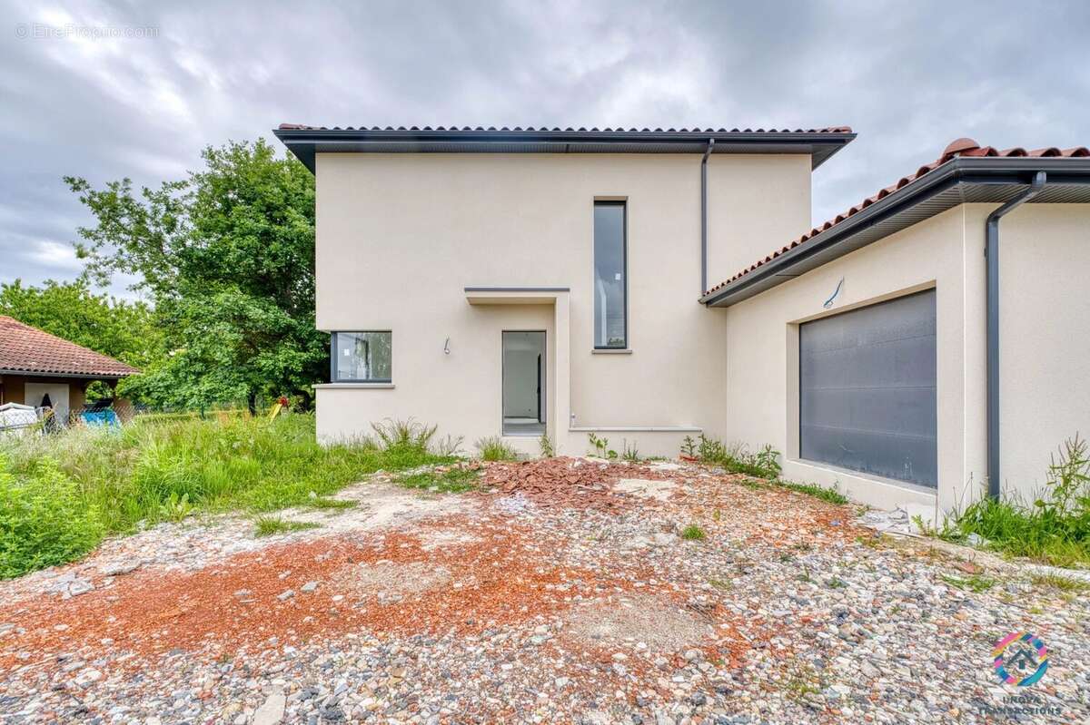 Maison à LENTILLY