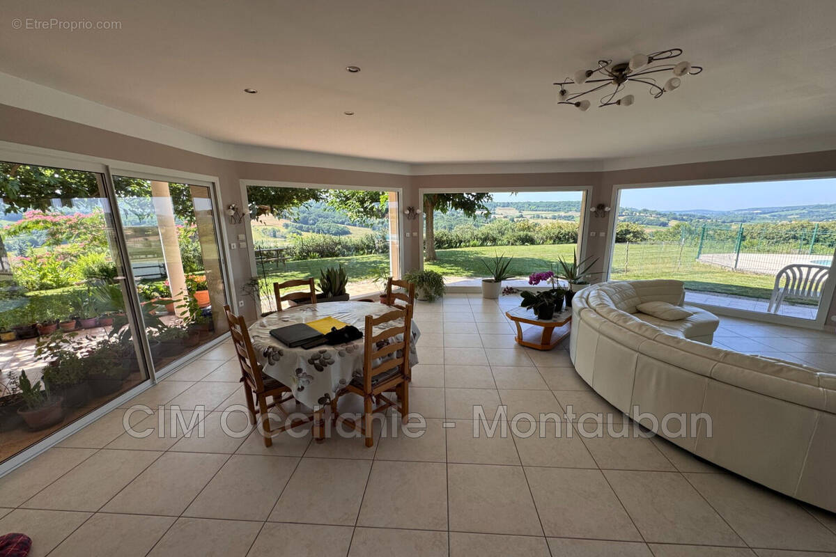 Maison 146 m² à Sainte-Juliette  - photo 6