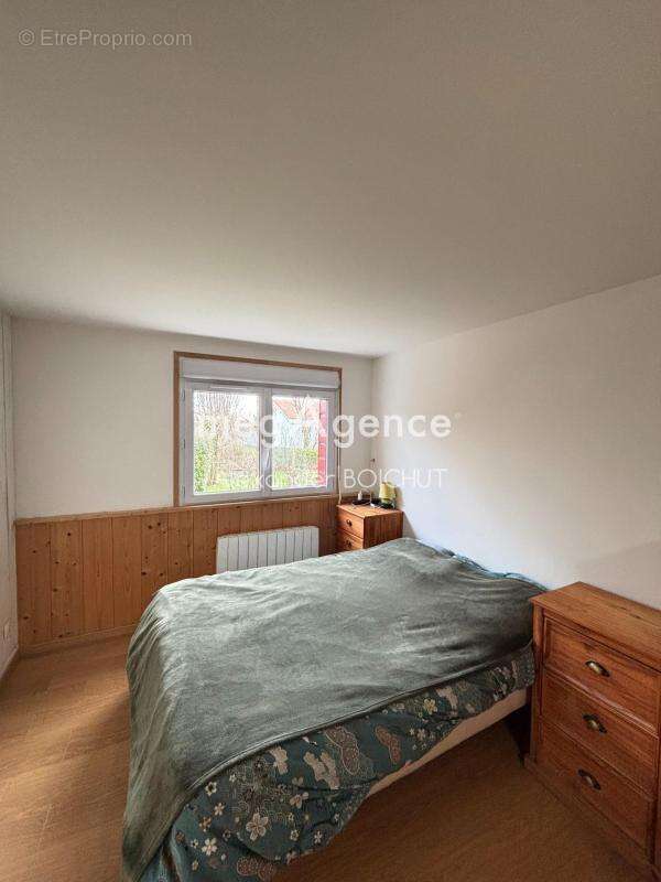 Maison à PEUPLINGUES