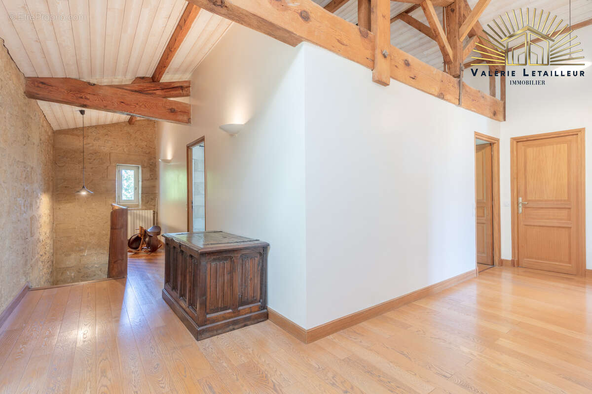 Maison à CARBON-BLANC