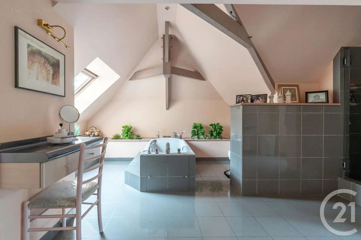 Maison à CHAMPIGNY-SUR-MARNE