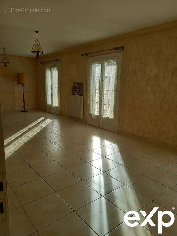 Maison à ROUZIERS-DE-TOURAINE