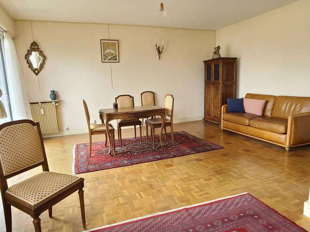 Appartement à RUEIL-MALMAISON