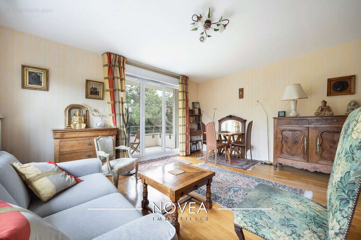 Appartement à SAINTE-FOY-LES-LYON