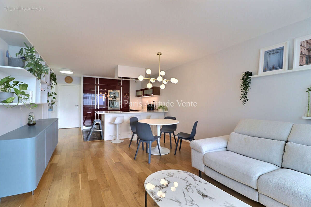 Appartement à COURBEVOIE