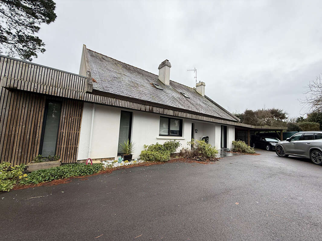 Maison à LE RELECQ-KERHUON