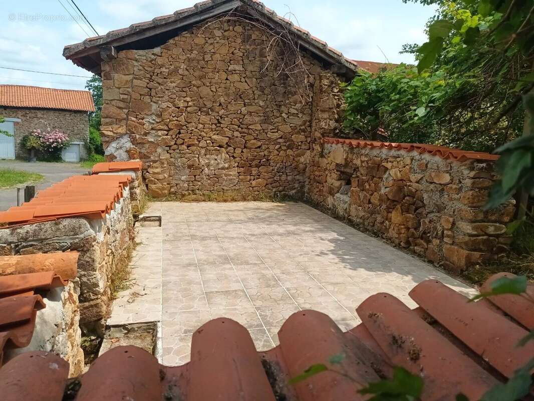 Charmante maison de campagne de 3 chambres avec grange et verger - photo 11