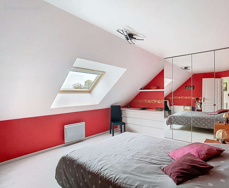 Maison à COURTELEVANT