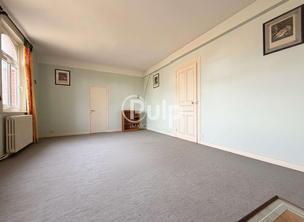 Maison bourgeoise à quelques minutes à pied de la gare d'Arras ! - photo 8