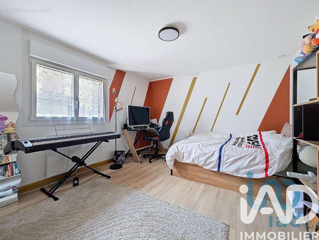 Photo 9 - Maison à SAINT-JUST-SAUVAGE
