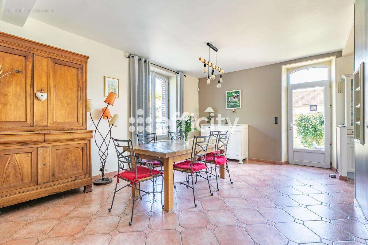 Maison à CHAMANT