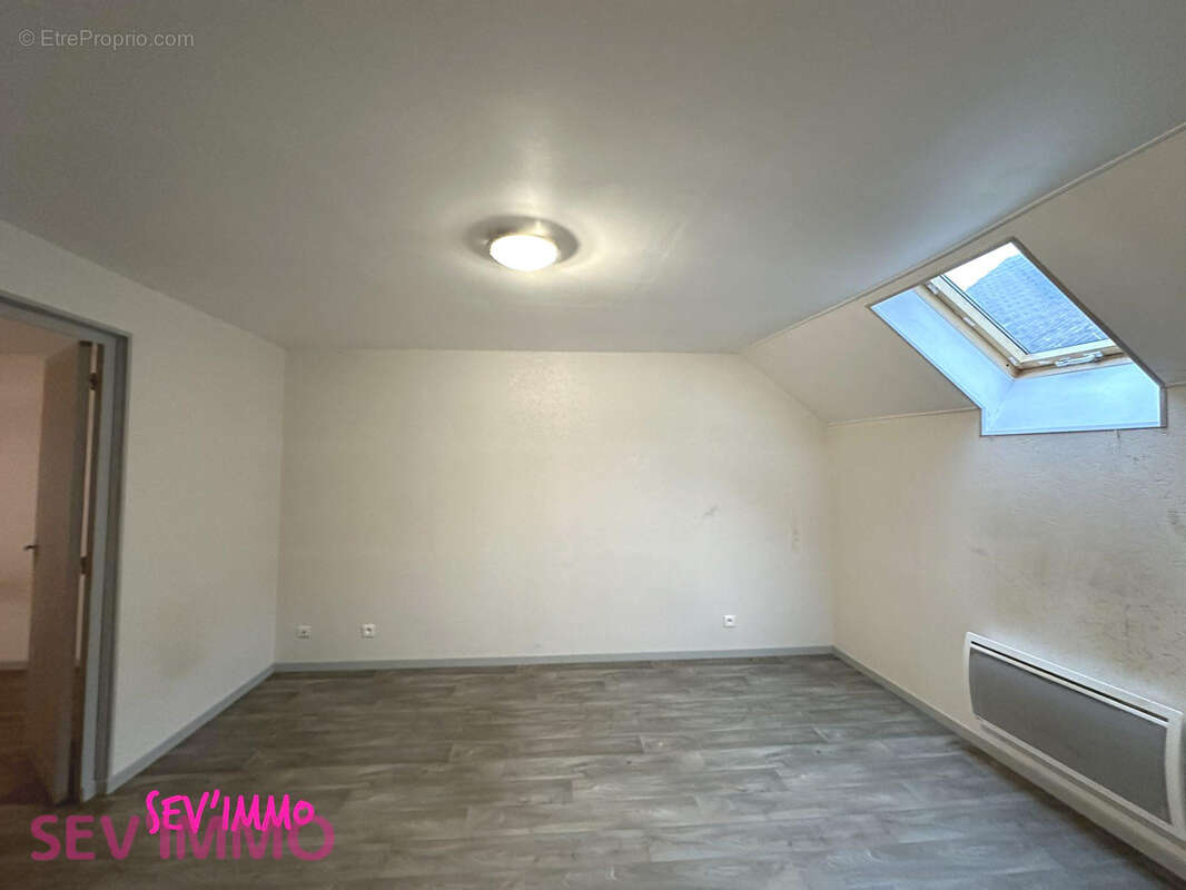 Maison 125 m² à Saint-Germain-Des-Fosses  - photo 11
