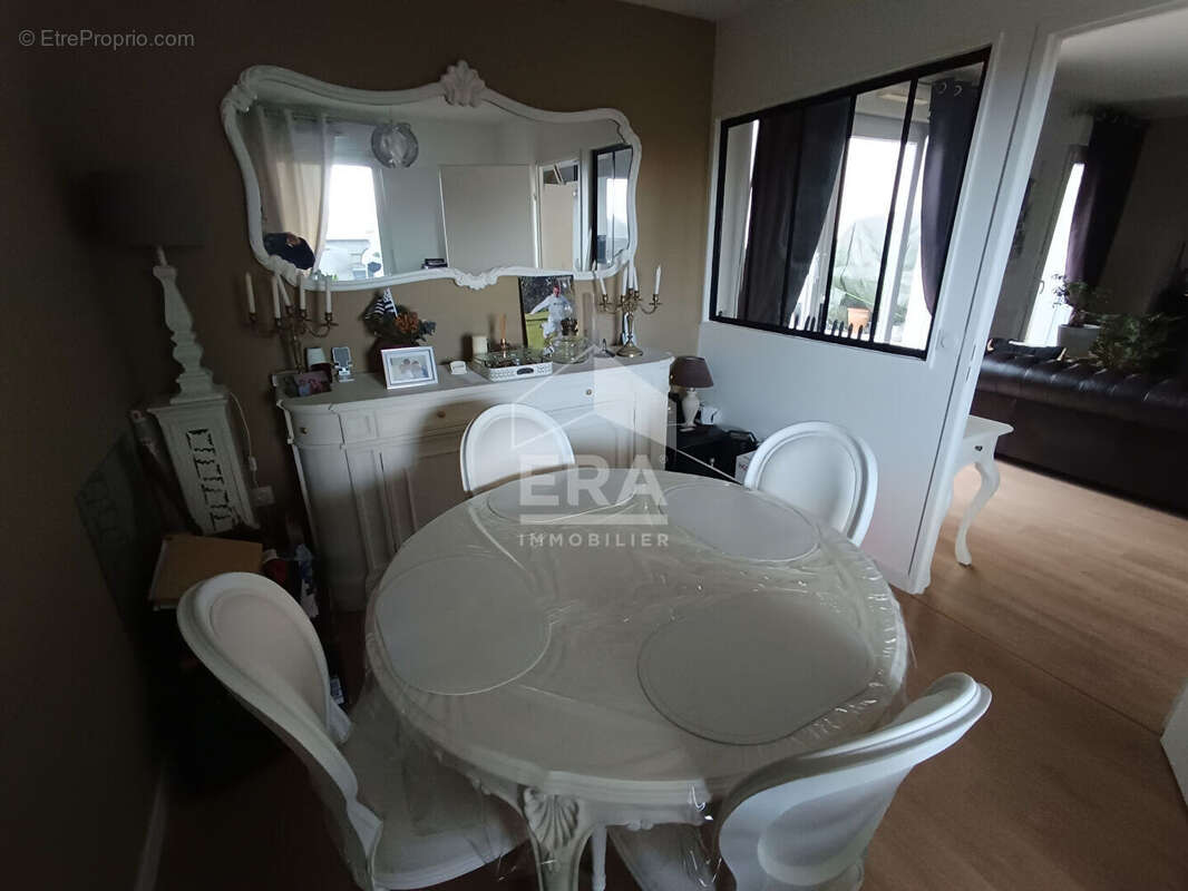 Appartement à ELANCOURT