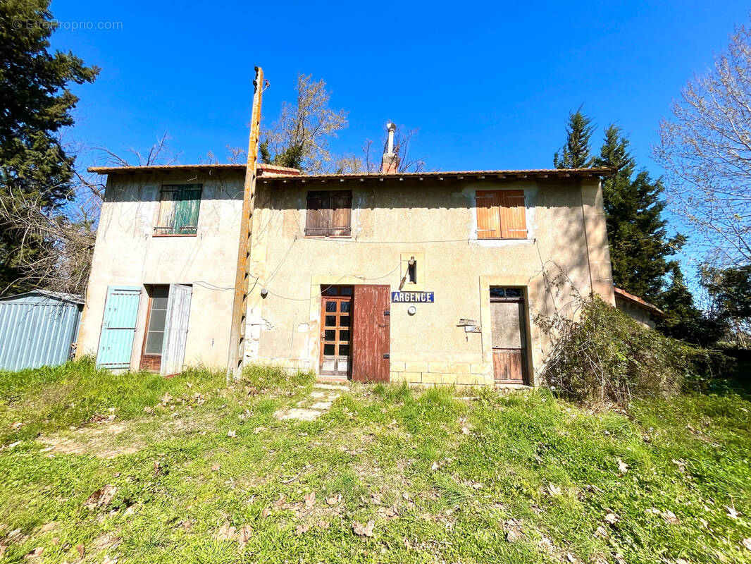 Maison à FOURQUES