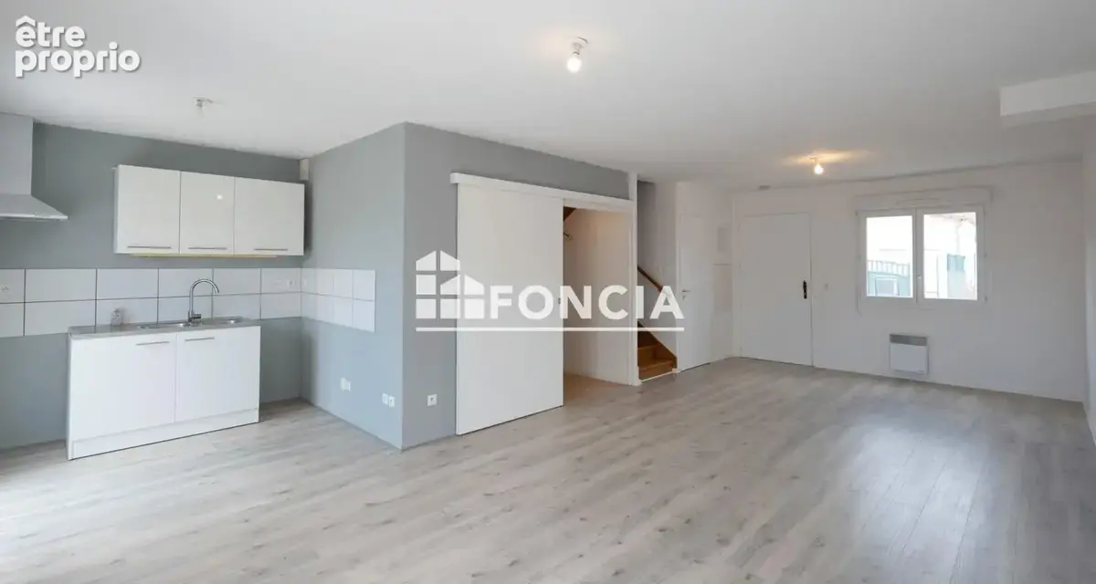 Bourg-Les-Valence - Maison 98m² - 4 chambres - Carport - photo 7