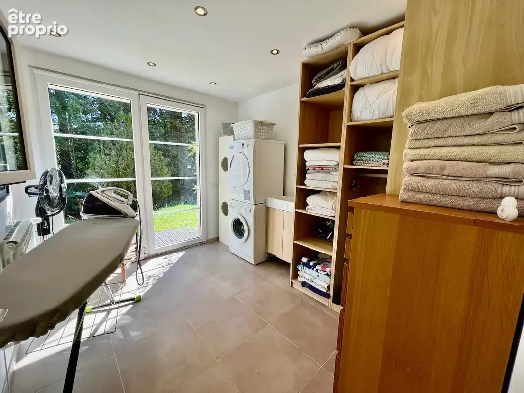 Villa moderne de 346m2 pleine de charme, au calme absolu situé à 500 mètres de Mougins - photo 25