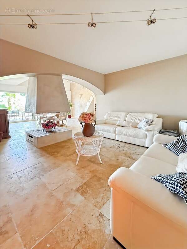 Maison à COUCHES