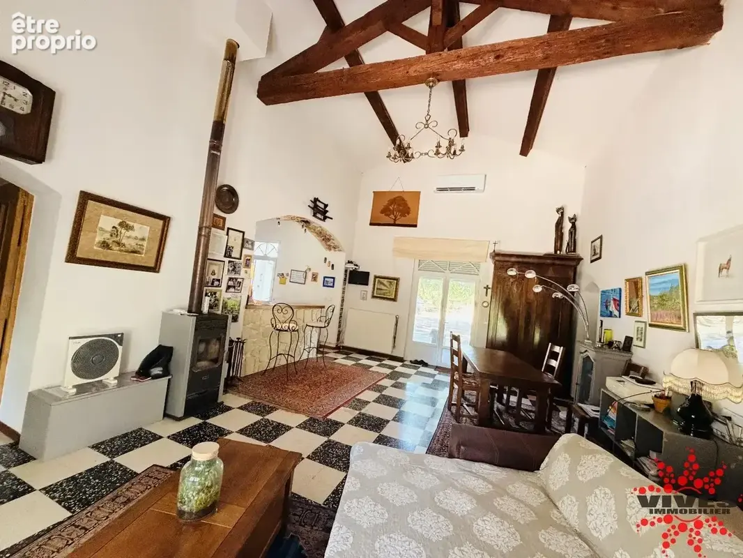 Maison de campagne pleine de charme sur 1768m2 - photo 8