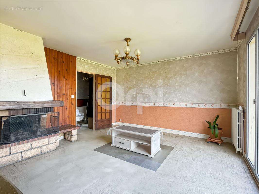 Maison à BUEIL