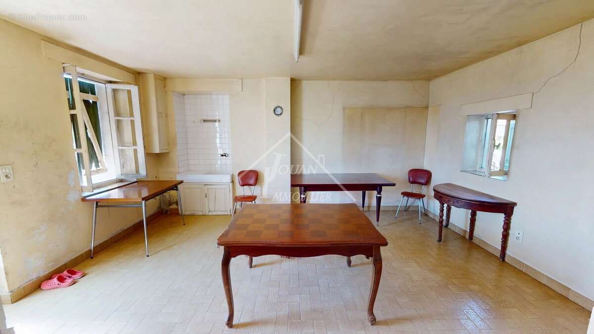 Maison a renover avec garage - photo 2