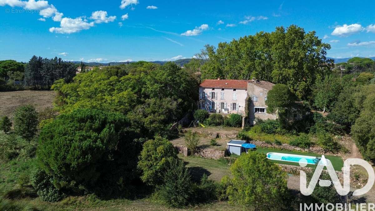 Photo 3 - Maison à LE MUY