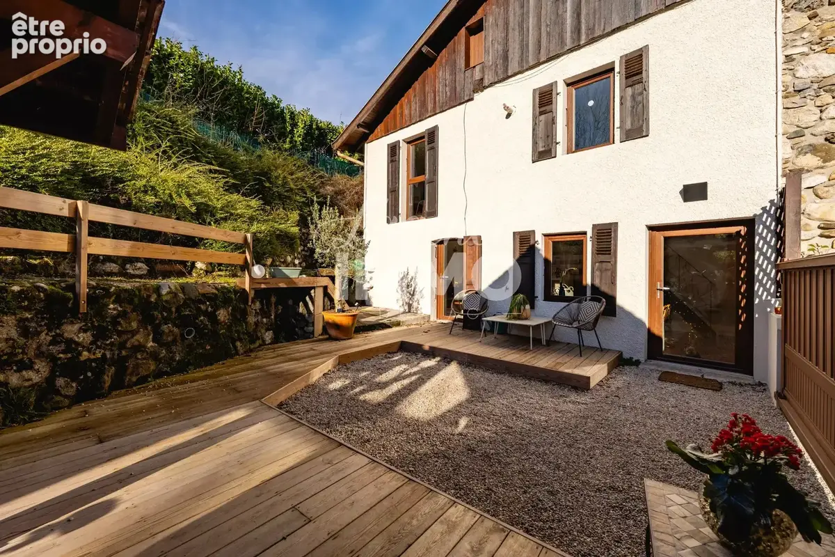 Maison à SAINT-JORIOZ