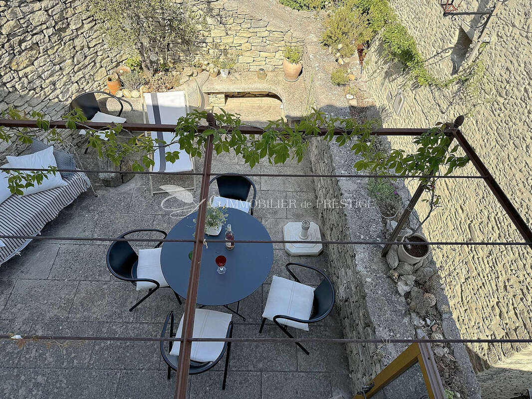 En exclusivité, à Saumane de Vaucluse, une maison d'artiste - photo 8