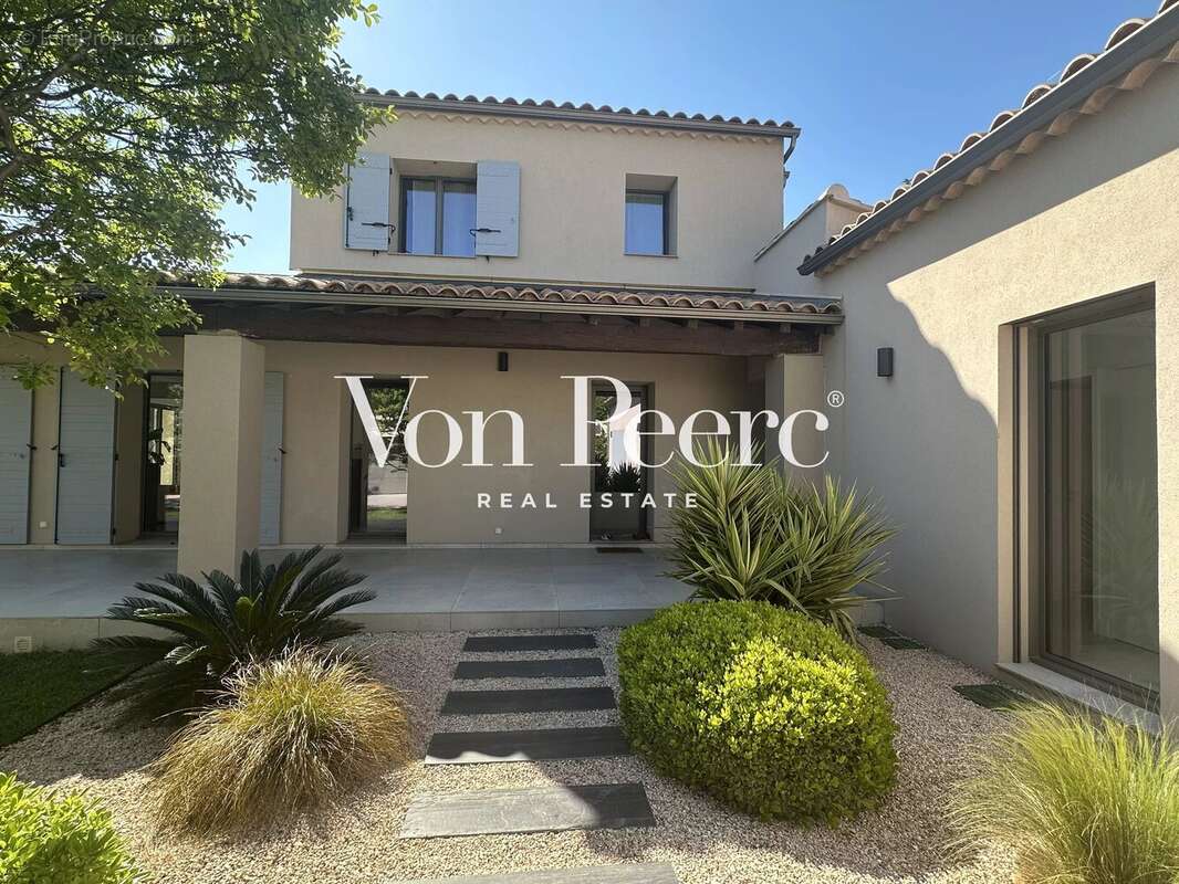 Maison à MAUSSANE-LES-ALPILLES