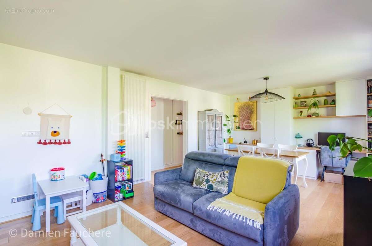 Massy Descartes, Appartement 4 pièces en très bon état, avec balcon, cave et garage ! - photo 20