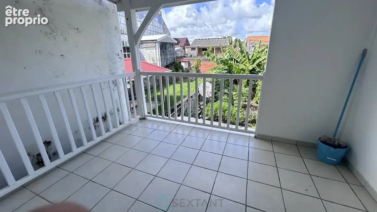 Immeuble de rapport très bien situé dans une en plein essor proche de tous les centres d'interêts d'une agglomération et des pla - photo 2