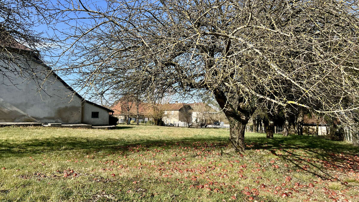 Maison à LE DESCHAUX