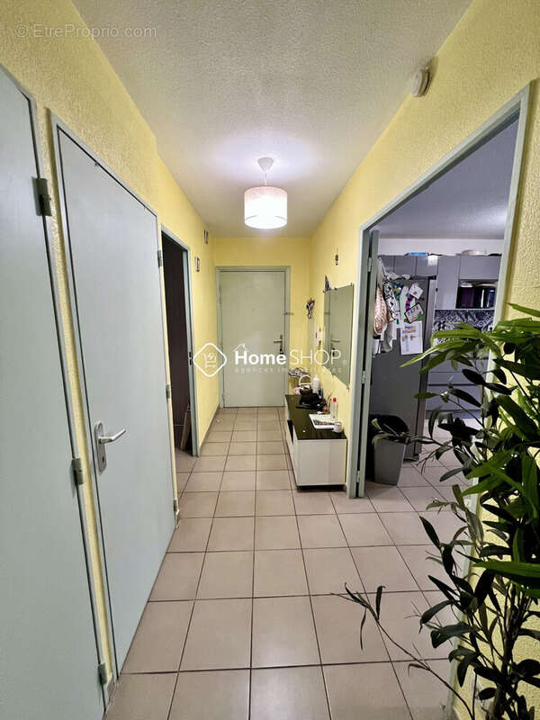 Entrée - Appartement à MARSEILLE-15E