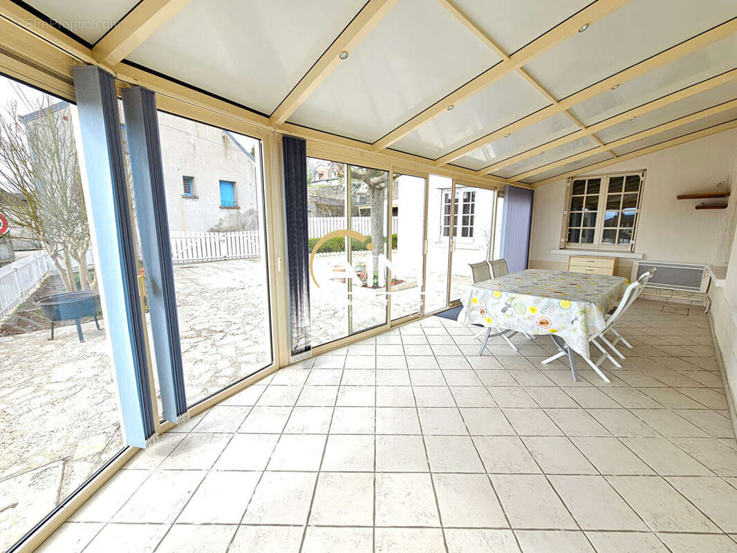 Maison à MONTLOUIS-SUR-LOIRE